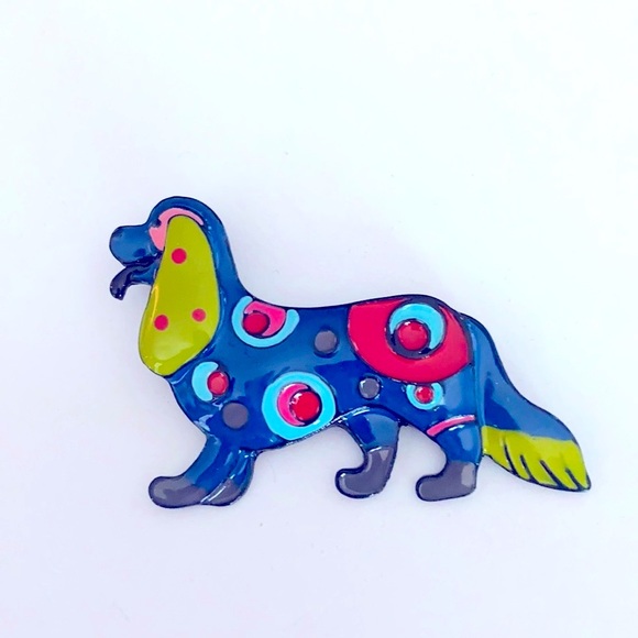 A colourful dog brooch - Picture 2 of 3